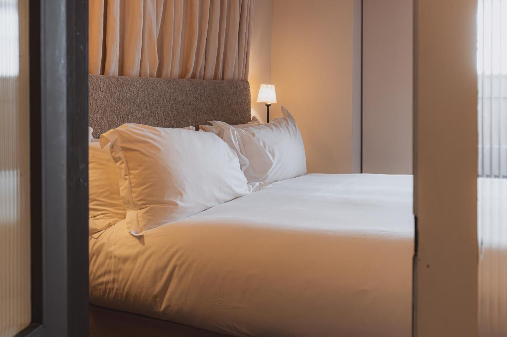 No 15 By Guesthouse, Bath Exterior foto A bed