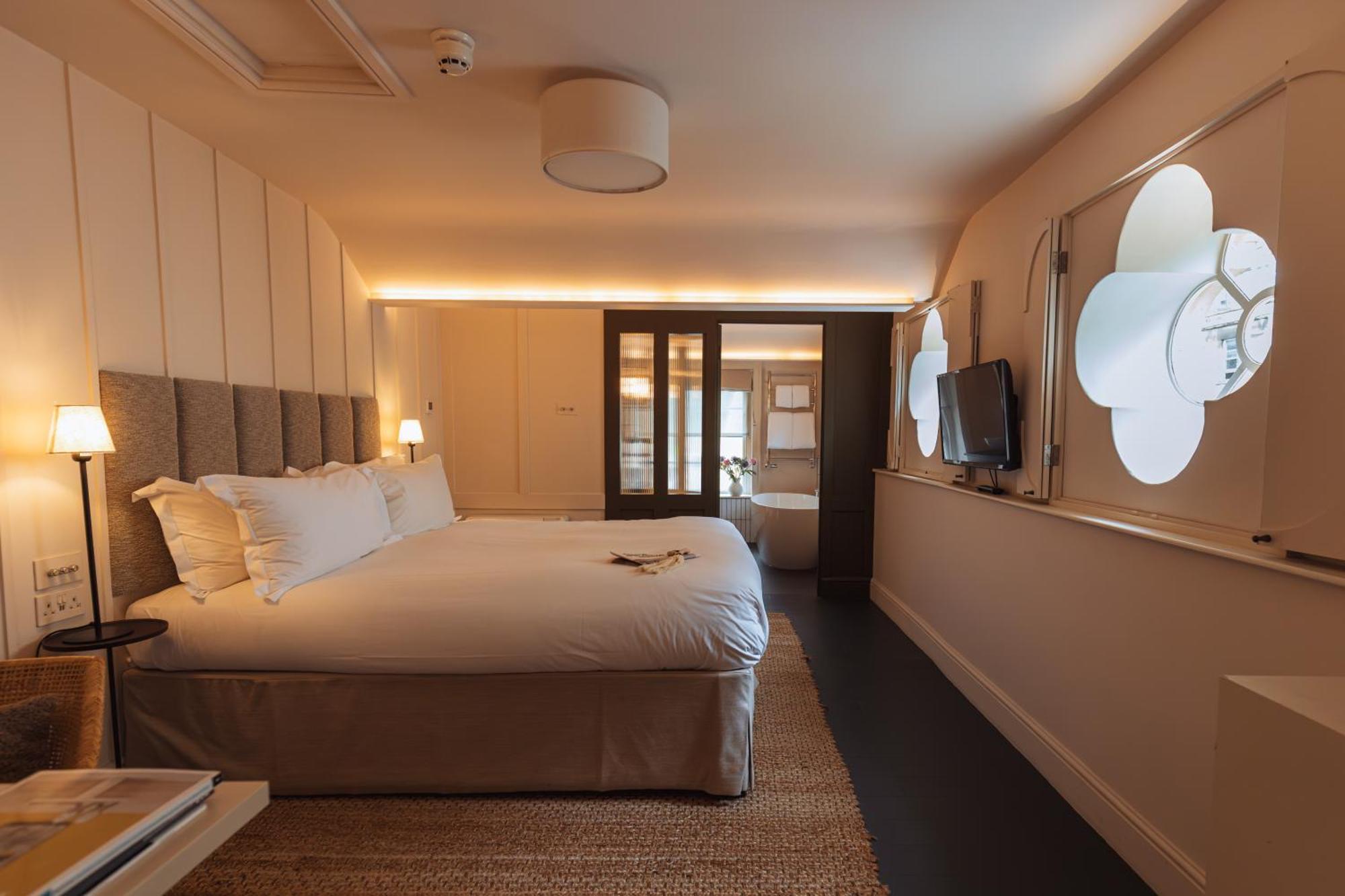 No 15 By Guesthouse, Bath Exterior foto A bedroom at The Ivy Hotel